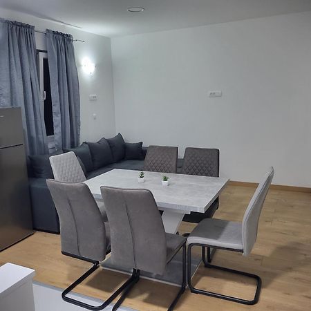 Apartmani Skorpion Kastela Exterior photo