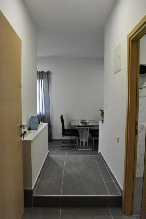 Apartmani Skorpion Kastela Exterior photo