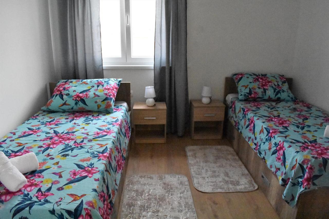 Apartmani Skorpion Kastela Exterior photo